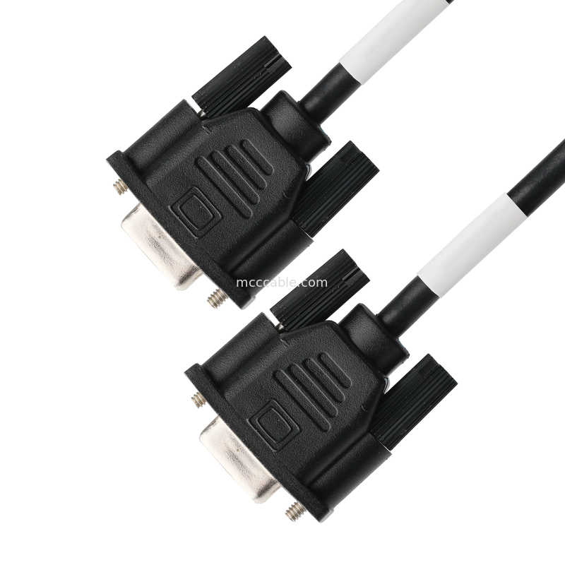 D-SUB-9Pin masculino SOLDER TYPE núcleo de borracha branca camada de níquel para D-SUB-9Pin conector feminino OEM / ODM
