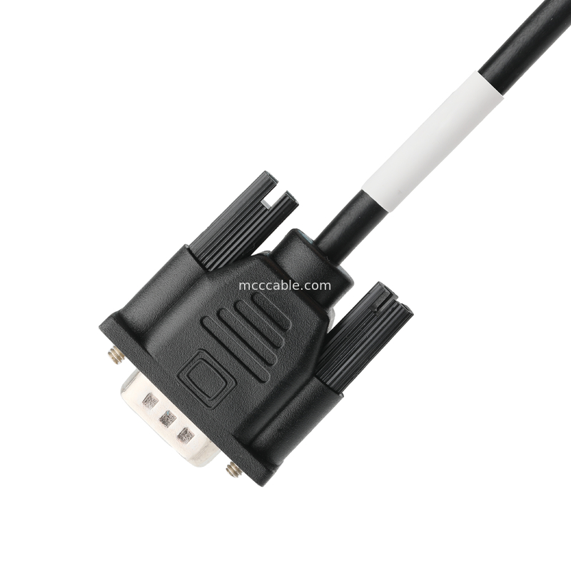 D-SUB-9Pin masculino SOLDER TYPE núcleo de borracha branca camada de níquel para D-SUB-9Pin conector feminino OEM / ODM