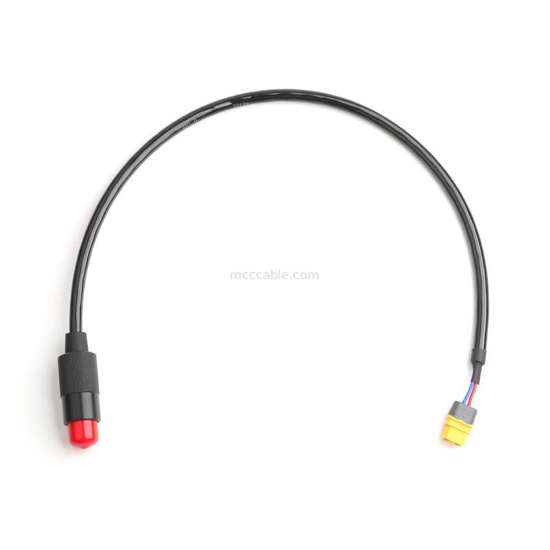 Reunião de cabo de alimentação de 4 núcleos Conector de 2 pinos 600V 125°C com tubo de contração térmica