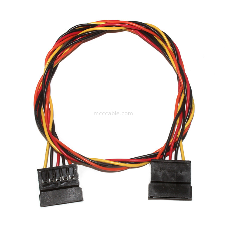 Conector fêmea da exposição dos lvds do cabo do passo do cabo distribuidor de corrente 3.81mm de Molex 0679260011 Sata
